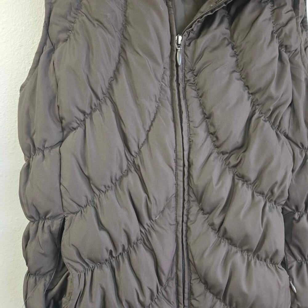 Nine West Brown Quilted Puffer Vest Down & Feather Fill Winter Gorpcore Medium‎ - Picture 2 of 5